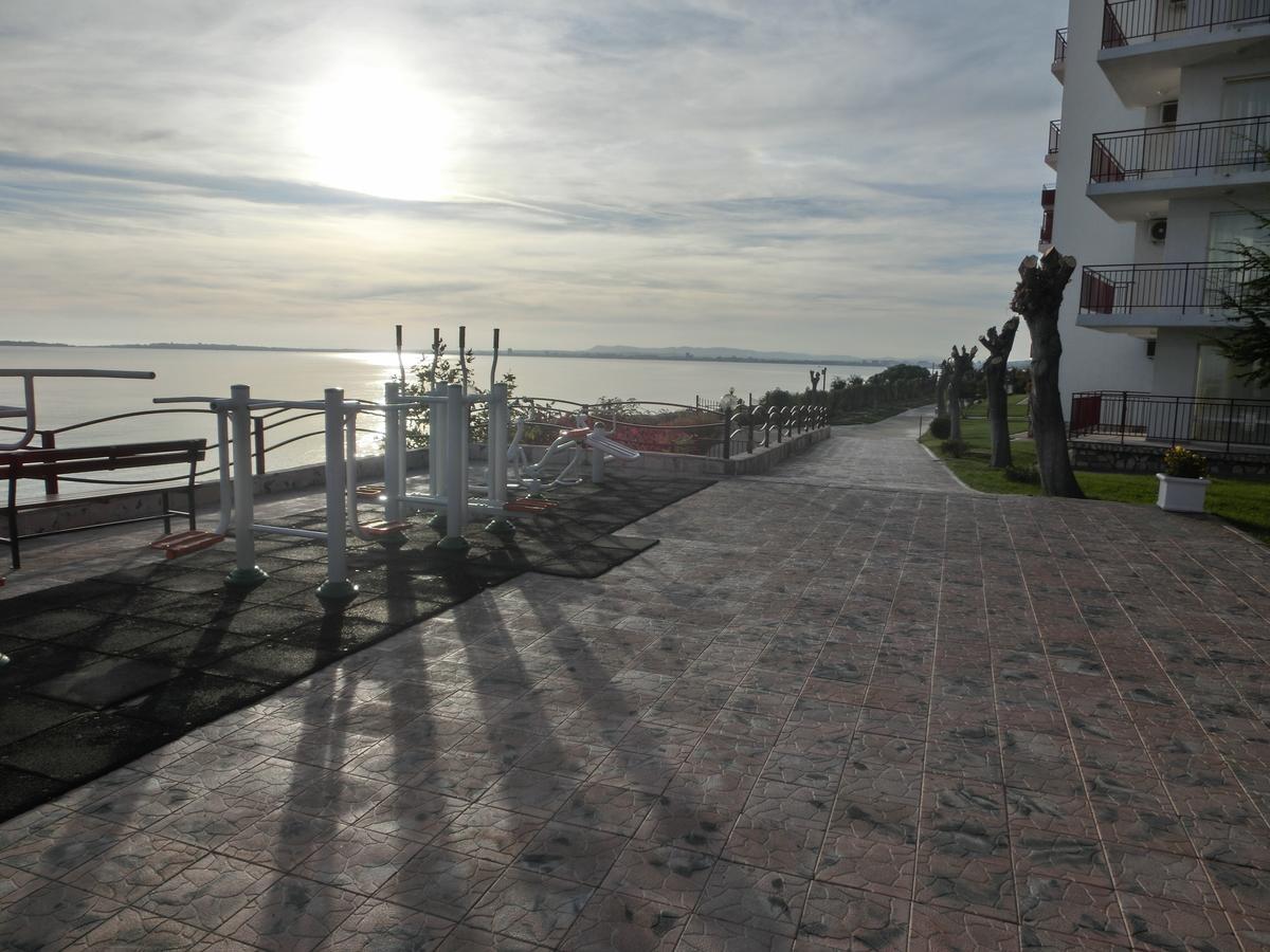 Sea View Crown Apartment On Complex With Pools And Beach, Sveti Vlas Bagian luar foto