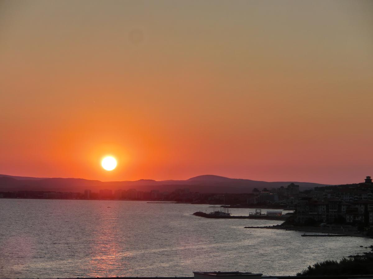 Sea View Crown Apartment On Complex With Pools And Beach, Sveti Vlas Bagian luar foto