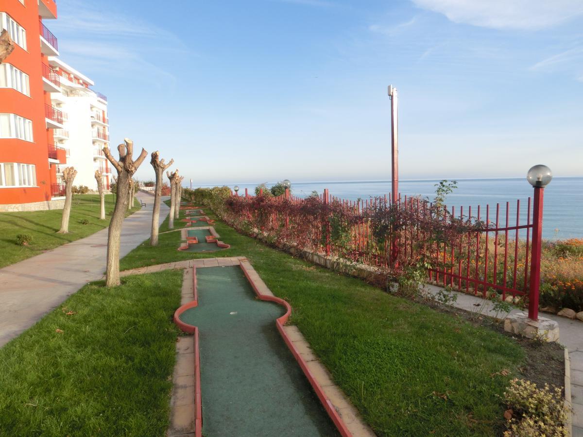 Sea View Crown Apartment On Complex With Pools And Beach, Sveti Vlas Bagian luar foto