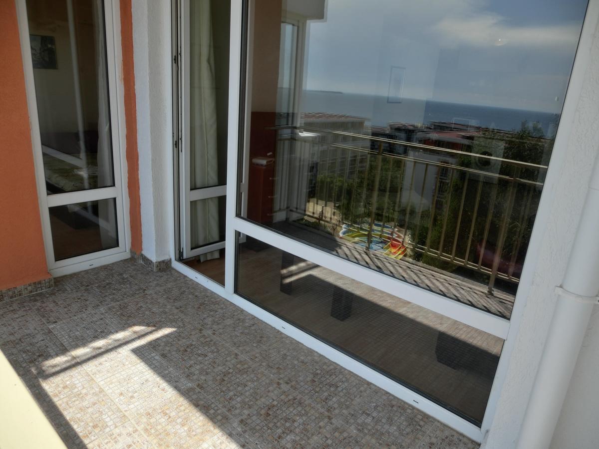 Sea View Crown Apartment On Complex With Pools And Beach, Sveti Vlas Bagian luar foto